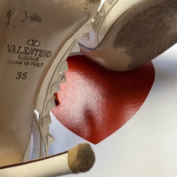 Valentino Garavani Rockstud Ivory Studded Heels Special Edition - Picture 5 of 9